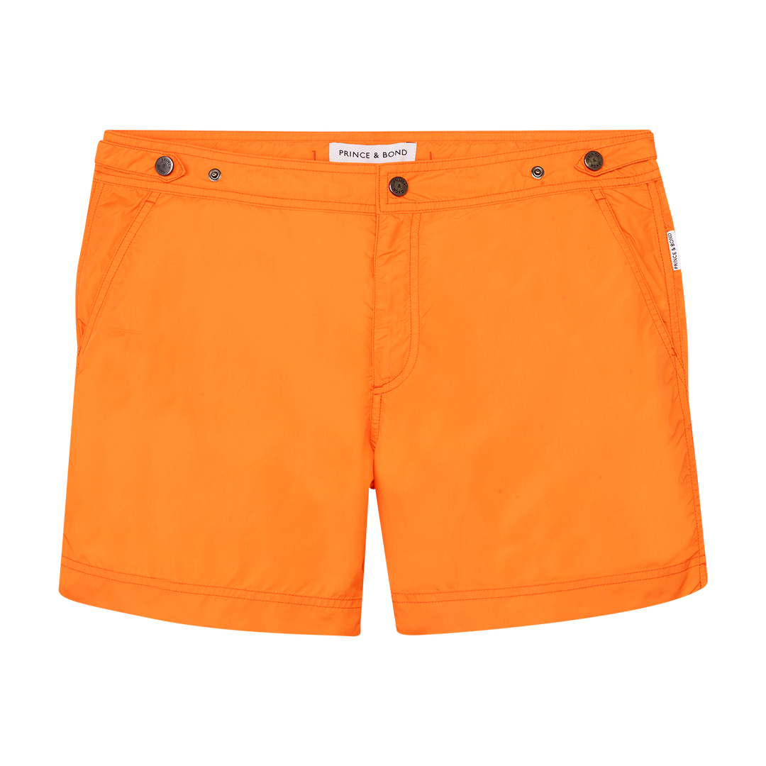 Sunrise
Cut in our signature Elvio silhouette, these hybrid swim shorts are made from quick drying breathable shell.




An elevated take on the classic swim shorts, they fswim shorts