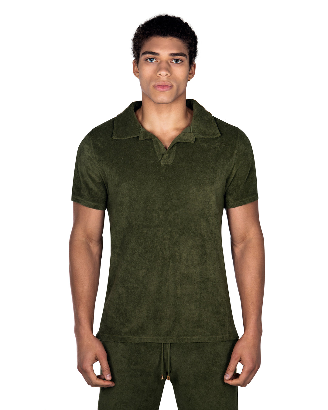 Riviera Terry Polo  
Cut from  organic terry toweling fabric that is soft and highly breathable, our Riviera polo is designed with an open placket which exudes effortless cool.
An Ide